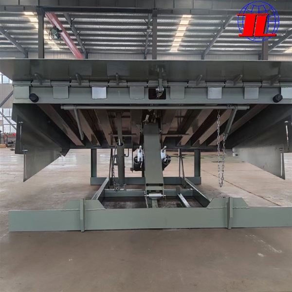 咸宁月台登车桥