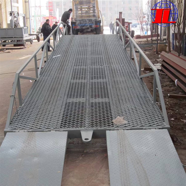 咸宁移动式登车桥