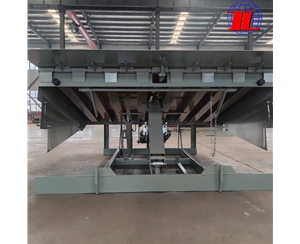 咸宁月台登车桥